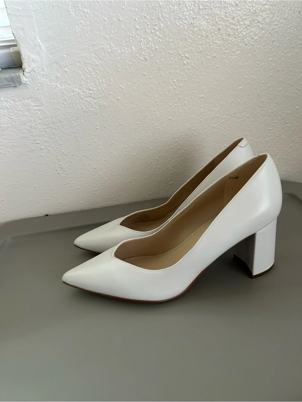 Marc Fisher White Pointed Toe Block Heel Pumps
